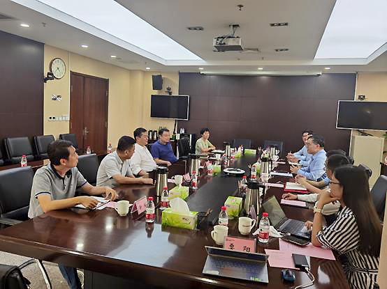 公司党委书记、总经理何柏青带队拜访河南省交通厅、河南省交投集团
