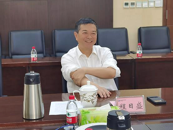 公司党委书记、总经理何柏青带队拜访河南省交通厅、河南省交投集团