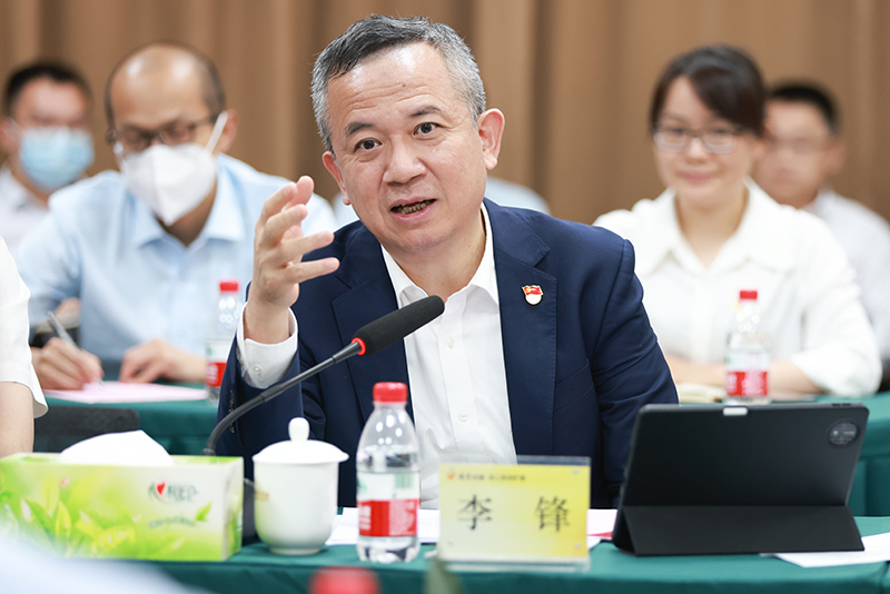 李锋、何柏青赴北二环改扩建管理处开展主题教育专题调研