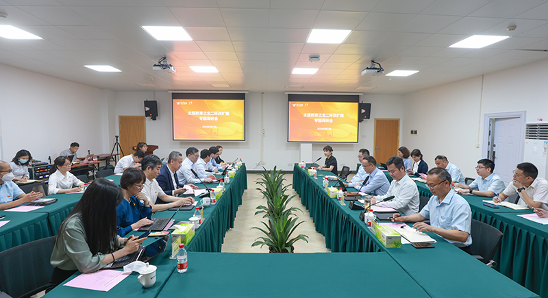 李锋、何柏青赴北二环改扩建管理处开展主题教育专题调研