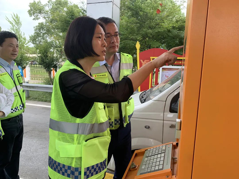 刘艳董事长、何柏青总经理调研长株、随岳南项目