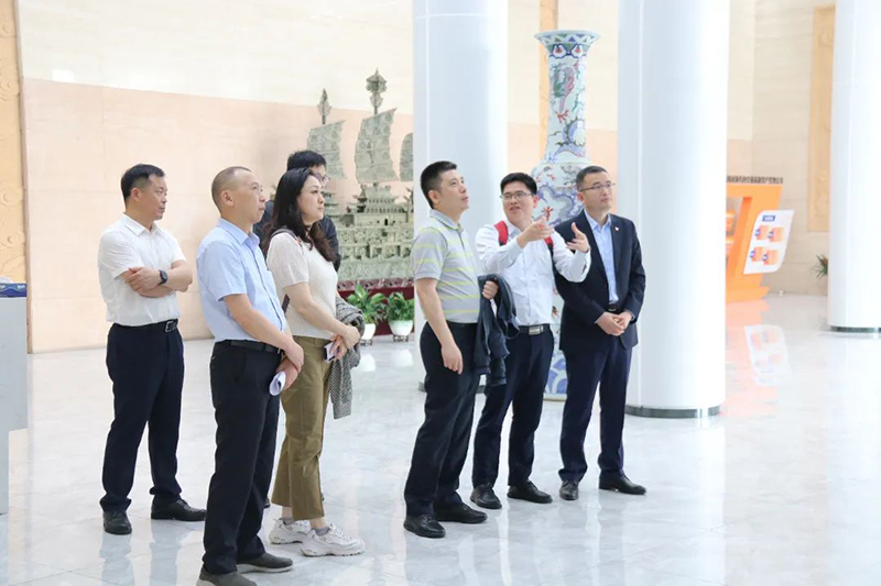 越秀集团党委副书记、董事韦黎明带队赴越秀（湖北）公司调研指导工作