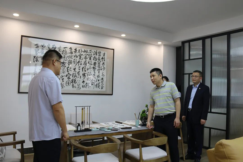 越秀集团党委副书记、董事韦黎明带队赴越秀（湖北）公司调研指导工作